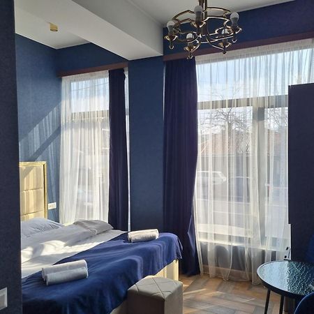 Day Inn Hotel Jerevan Exteriör bild