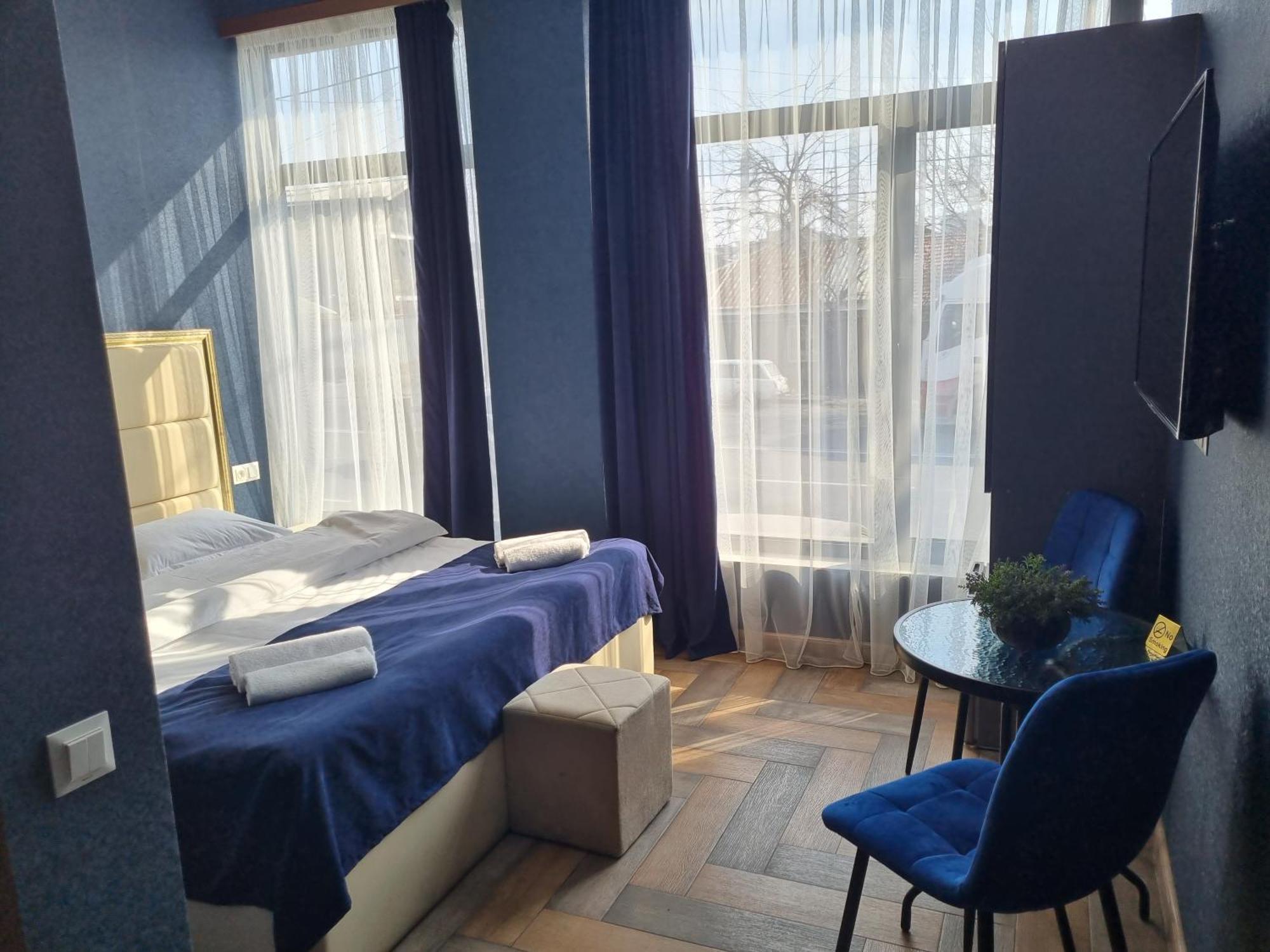 Day Inn Hotel Jerevan Exteriör bild