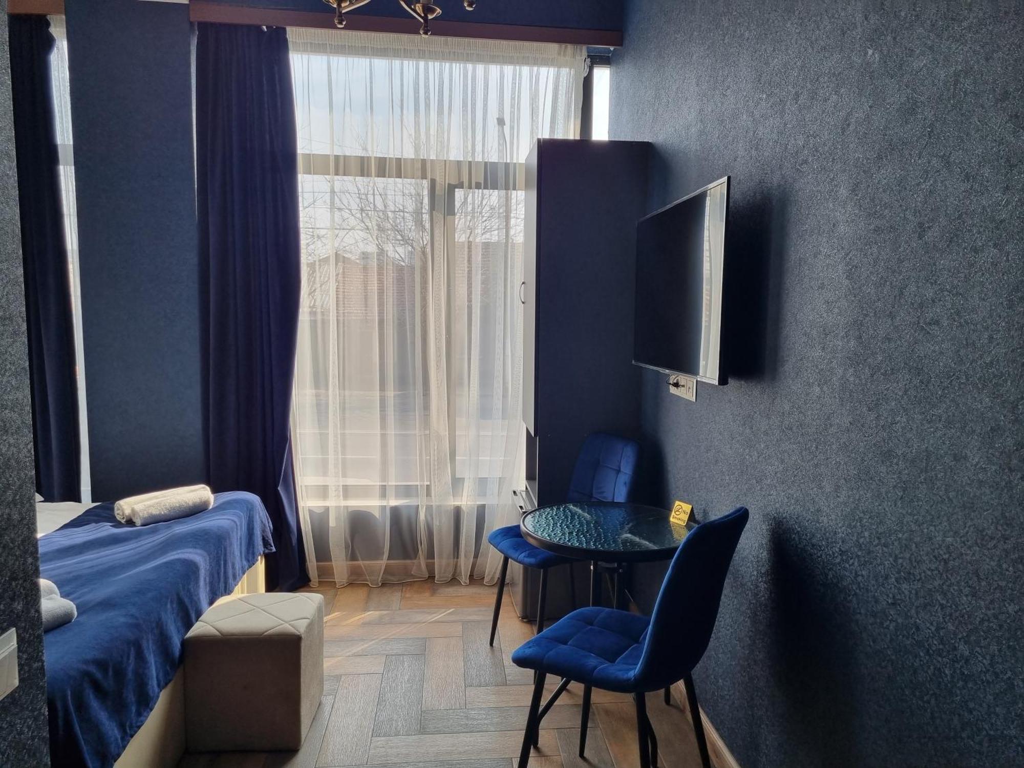 Day Inn Hotel Jerevan Exteriör bild